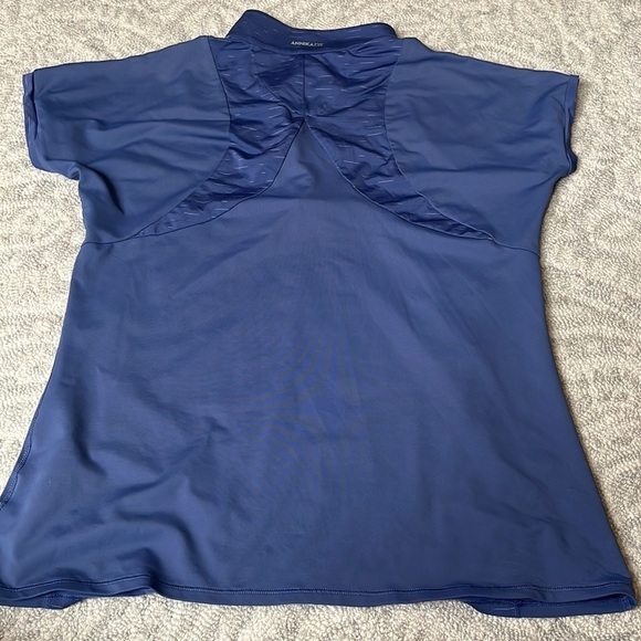 Woman Annika Golf Shirt Size Medium - Picture 4 of 4